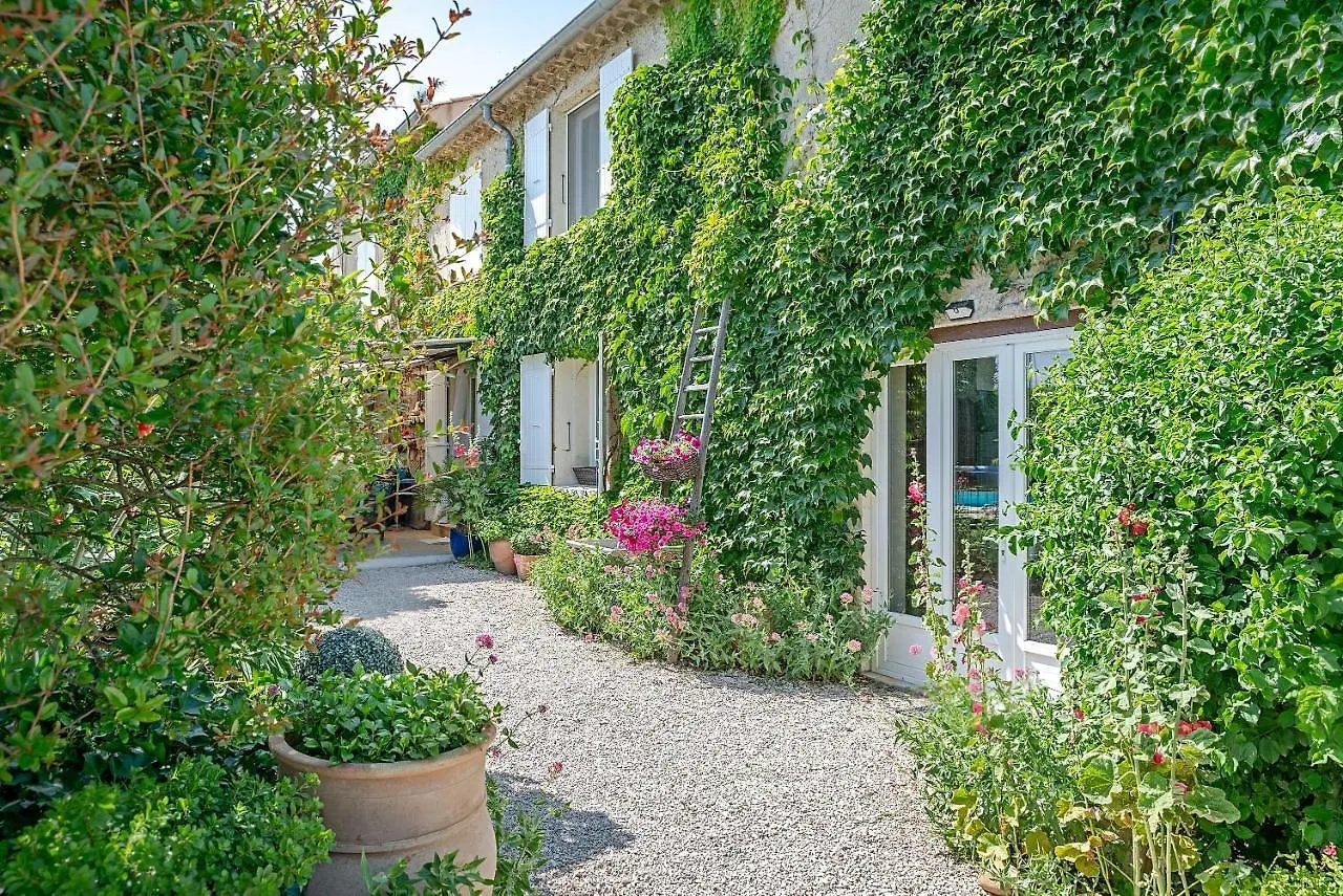 Chambres d'Hôtes et Gîtes Le Mas Mellou Orange  France