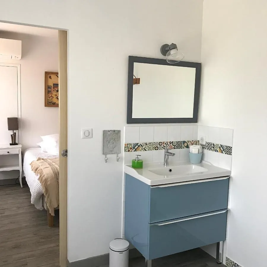 Couette-café Chambres d'Hôtes et Gîtes Le Mas Mellou Orange  France